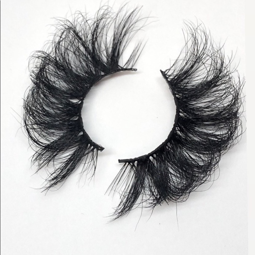 Girl Boss Lashes